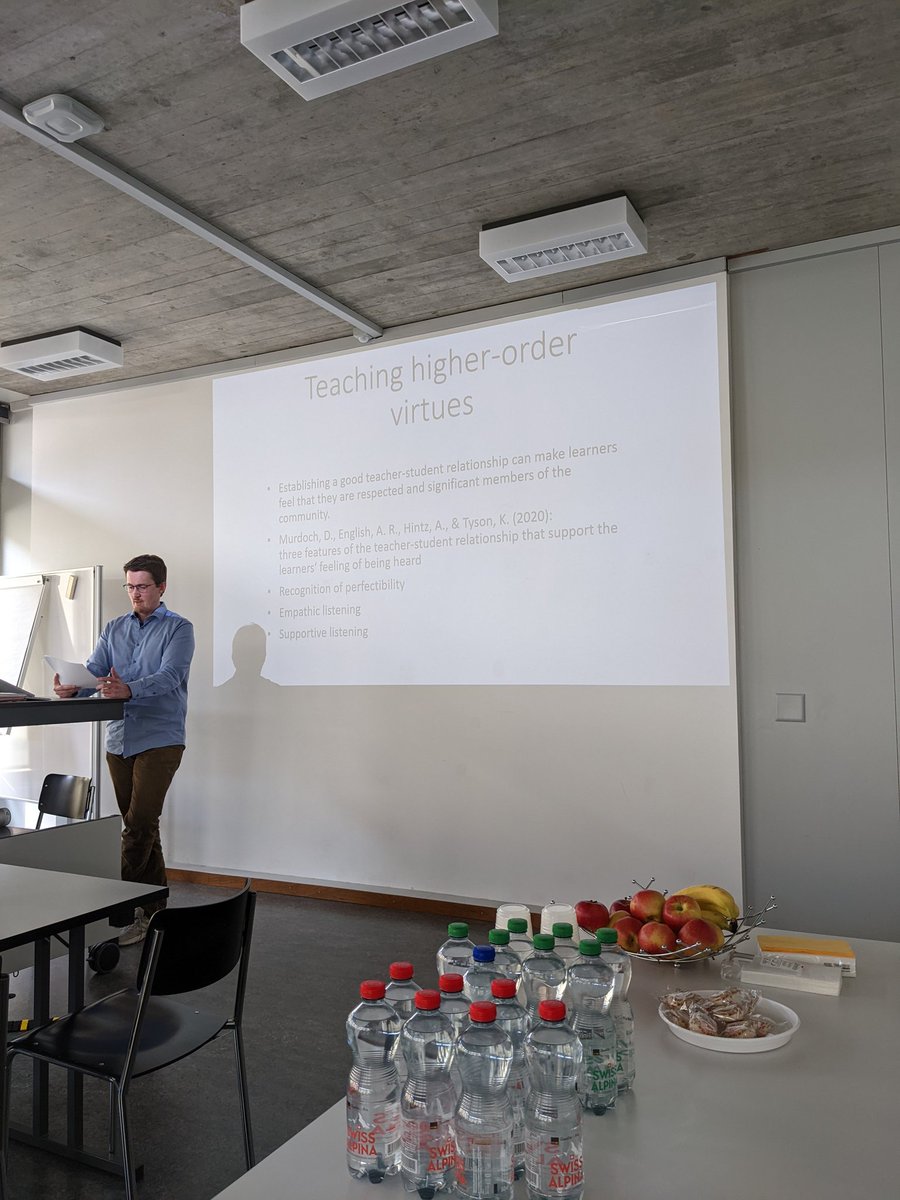 Andrea R. English tweet media