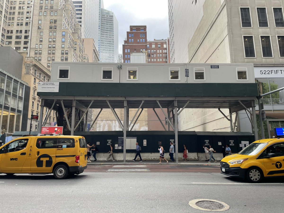 IngaSaffron's tweet photo. First photo was taken at a construction site on NY’s Fifth Avenue. Second, on Philly’s Walnut Street. One city prioritizes  pedestrians, the other doesn’t care if you die wading into traffic. https://t.co/wjIne3U7lA