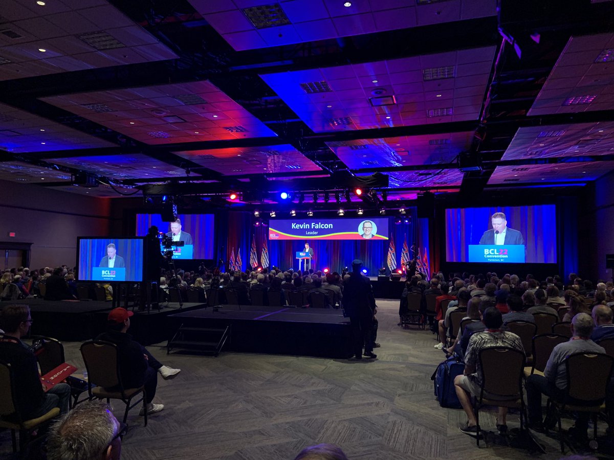 blandcouverite's tweet photo. Closing speech at this yearโs @bcliberals convention by @KevinFalcon. This has been an energizing weekend catching up with friends and meeting more people from our political family! #bcpoli #bcl22 https://t.co/a7CZBfopQQ