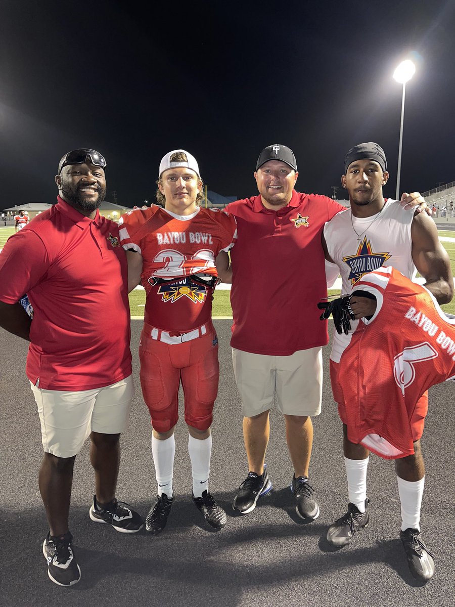 ceospacefuture's tweet photo. Had a blast this week coaching the @BayouBowlGHFCA for the West Team! Thank you for the incredible opportunity! #WeAreFu1shear #DirtyF https://t.co/ZCuaJor7Vf