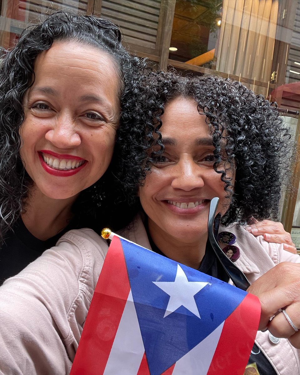 Glad I was able to thank some of our @NYCCouncil Members for the $60m in the FY 23 budget to support COLAs for the human services workforce @cmmvelaz @NYCCouncil38 #JustPay @HSC_NY @NMICnyc @mpjackson @NailahAmaru #puertoricandayparade 🇵🇷