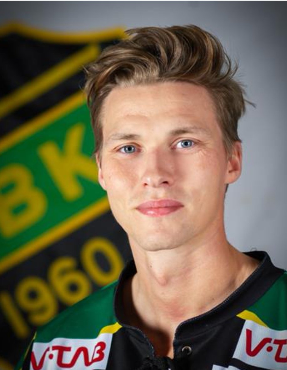 Tack Anton 👍👏🏑🇯🇲❤️Tyvärr är ännu en bandykarriär på Elitnivå till ända då Anton Lööf avslutar hos Frillesås Bandy.
Vi vill skicka ett stort TACK för dina insatser i föreningen och önska dig all lycka framöver.