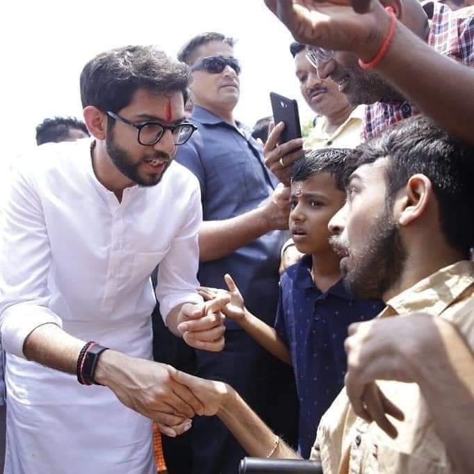 pooja_katti's tweet photo. लाखोंच्या मनावर अधिराज्य गाजवणारे #युवानेतृत्व...
@AUThackeray आपणांस
वाढदिवसाच्या शुभेच्छा💐🚩
#AadityaThackeray
 #HappyBirthdayAUT 
@ShivSena @CMOMaharashtra 
@KishoriPednekar @nowdurga https://t.co/rNDfyg7tZD