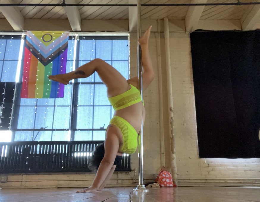 elizasidecar's tweet image. Some work from #poleclass today! #plussizepole #clevelandeclecticdance