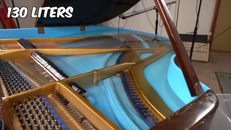simongeist's tweet photo. Water piano by Matthias krantz "The water has a muting effect on the piano’s sound, particularly compelling when heard via underwater mics, and gives a strangely maritime feel." 🤣 https://t.co/juDSqqB98S https://t.co/yRj5oKf4Sy