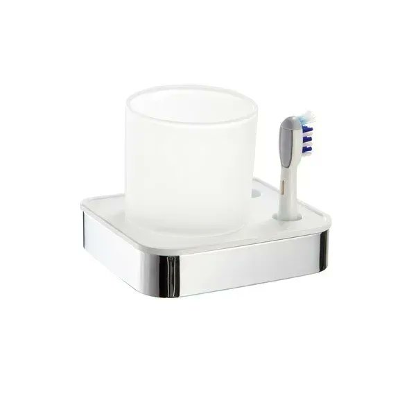 PORTACEPILLOS PARED
Ref. 6522
Porta cepillos pared para el baño. Un diseño de accesorio de baño lineal, puro y con fuerza ideal para un baño contemporáneo. Sujeción a pared con tornillos. Disponible en cromo, blanco o negro.buff.ly/3wVsiBi