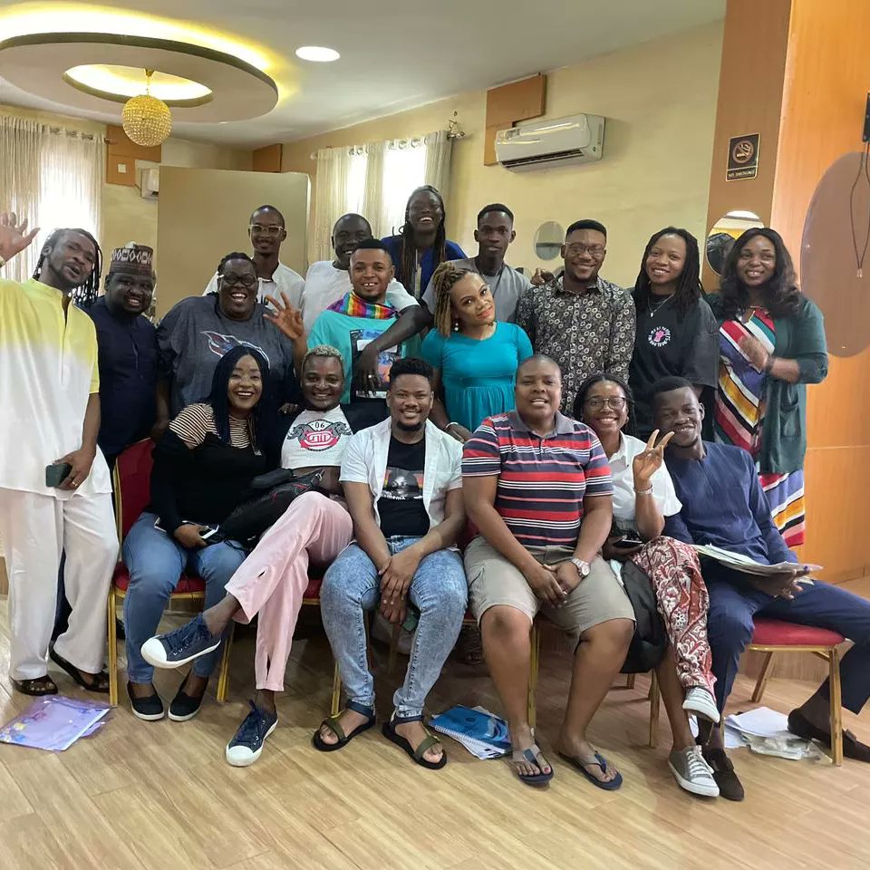 ige_srh's tweet photo. Last Week, IGE-SRH was represented in a LILO Identity Workshop held by Positive Vibes. The program was to encourage LGBTQI activists to self-reflect, express their own voice, contribute to the psychosocial wellbeing and resilience of LGBTQI groups.
#LILOIdentity
#lgbtqi https://t.co/GrmYzAZ42Y