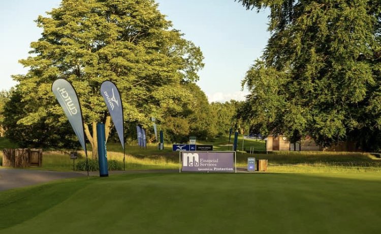 ServicesMcb's tweet photo. Great start for the MCB Masters Clutch Pro Tour with the Royal Norwich course looking amazing for the next three days ⛳️
Clutch Pro Golf Tour @Royal_Norwich @clutchprotour @MizunoGolfEU #golf #sponsor https://t.co/7x6fuUmF6v