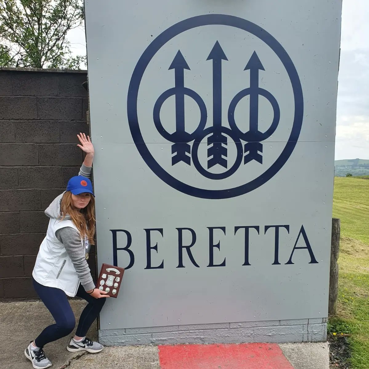 Ladies Olympic Trap UK Champ 2022 🎉

So pleased to have come away with the ladies trophy this year, only missing the shoot off to get into the overall final by 1 clay! 

A tricky weekend with difficult lighting and some very windy conditions 🌪