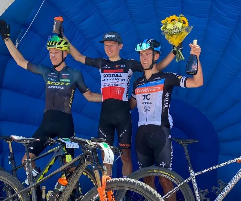 leonardi_racing's tweet photo. RT @squadrawilier : Nicola Taffarel porta sul podio i colori della Wilier 7C Force alla 100 Km dei Forti. Leggi la news: https://t.co/NyT4LfPSvG https://t.co/CnIkQqynAH