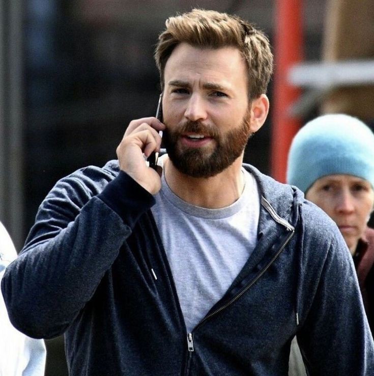 Chris, you're the only man who made me smile and laugh.
 #Happy41stChrisEvansDay #HappyBirthdayChrisEvans