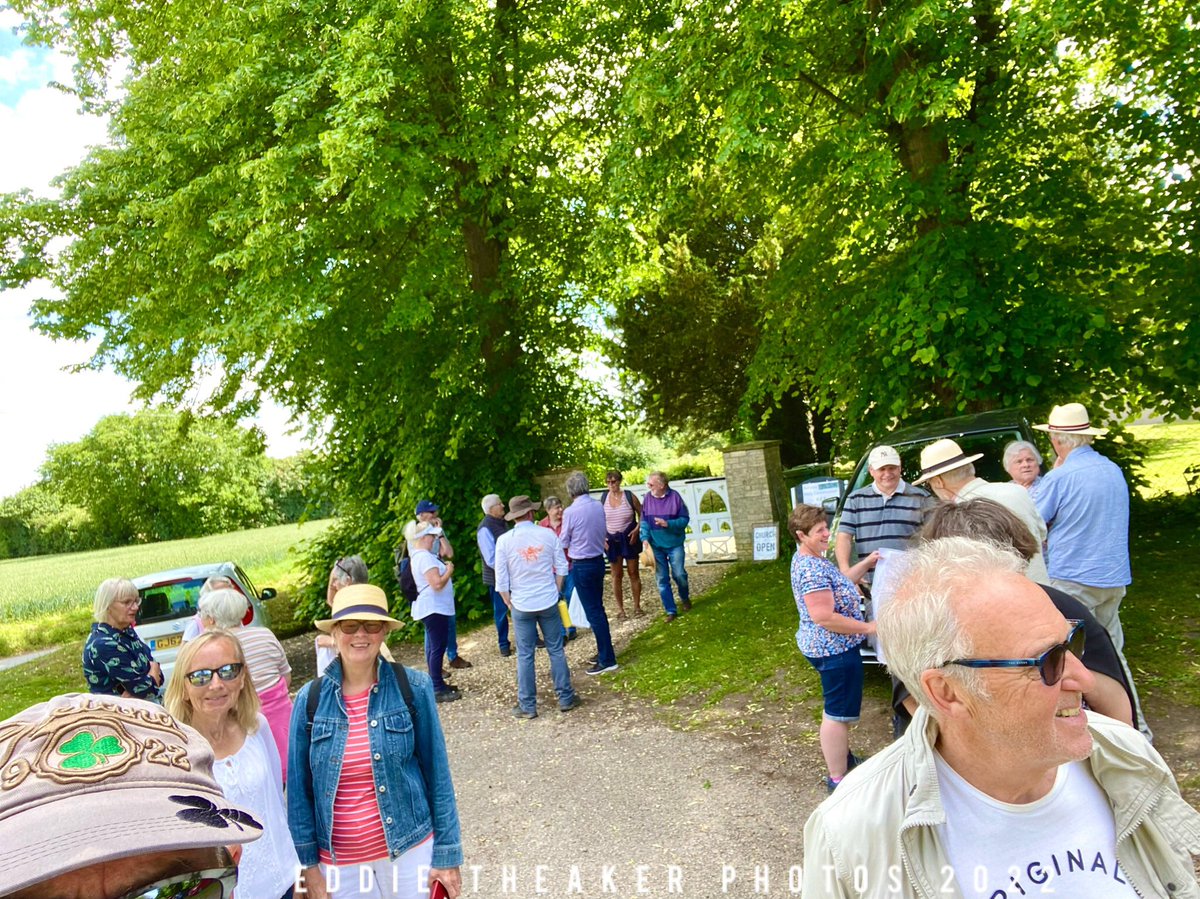 eddietheaker's tweet photo. Afternoon #walk with the #BloNorton #Historysociety around Blo Norton, seeing the old lanes &amp; common land along with the oldest house in the (15C) village + a row of 1922 house’s made using #clunch  finishing of with tea &amp; biscuits in the #villagehall + some @foxtrotters1066 https://t.co/gVnCuEfe4f