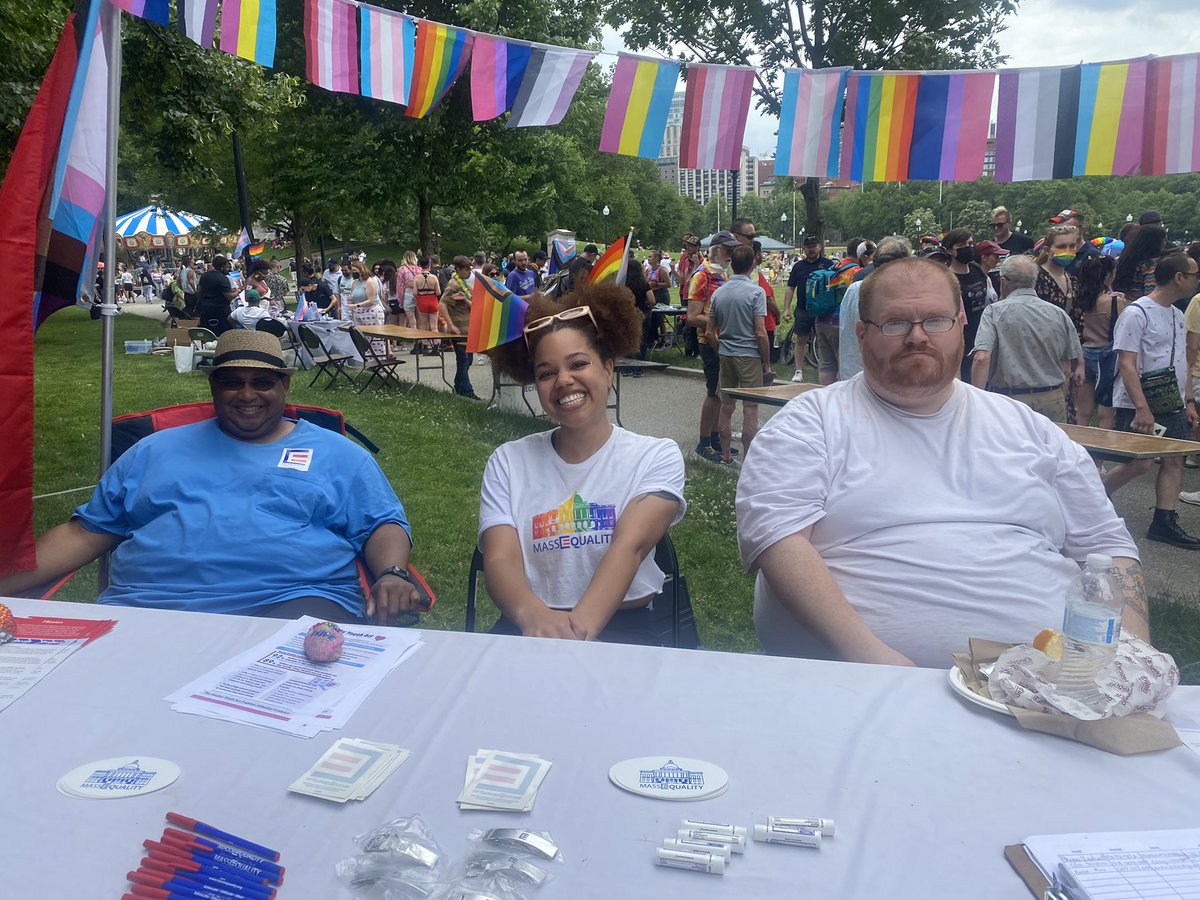 massequality's tweet photo. Happy Pride Boston! @PopUpPride #Pride #LGBTQ https://t.co/kjVDfNYkIZ