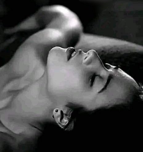 int3ns4m3nt3's tweet photo. El poder de la mente es sentir, cada fantasía en los dedos..
#LoQueUstedProvoca
#PsicoOrgasmos
#Complicidad https://t.co/fTVjd0i2Tp