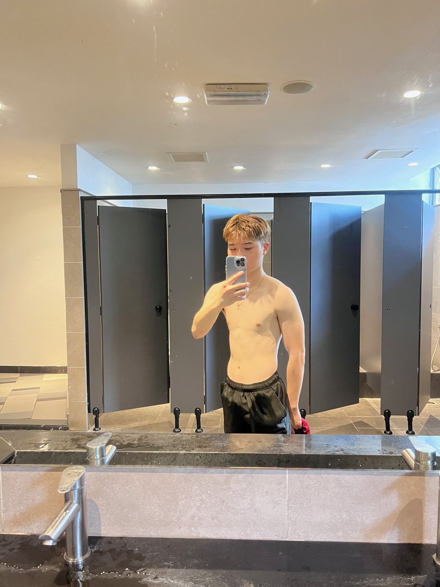 ryanloh_2000's tweet photo. https://t.co/WIh08mBk1d