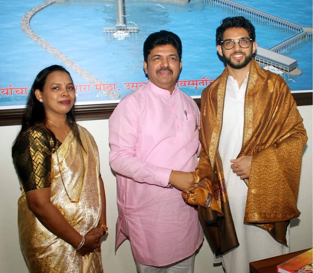 ShivasSignature's tweet photo. Happy Birthday to Sir Aaditya Thackeray @AUThackeray 
I really appreciate your support and guidance and cannot thank you enough for it.
SIR, You are an inspiration and a true example of hard work and dedication to the people. 
Many happy returns of the day Sir.

#AadityaThackeray https://t.co/Tt3Ko7MRtF