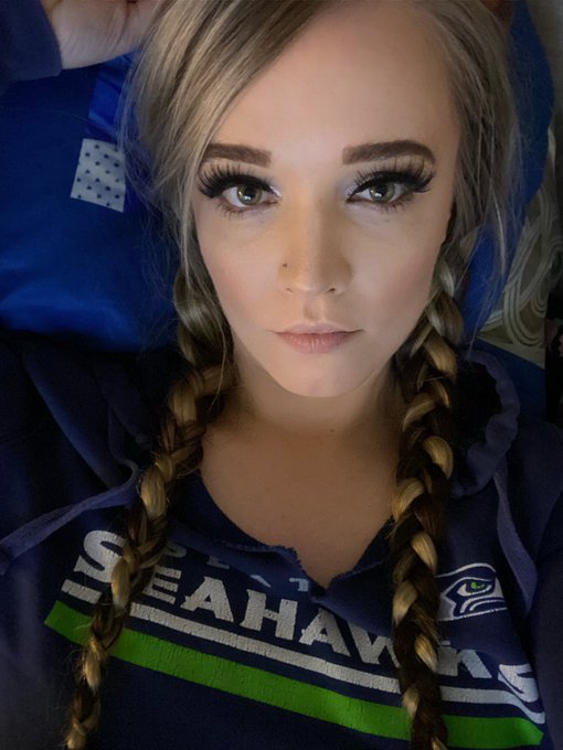 RBF https://t.co/eC27XiP7uf<a href="/tag/gohawks"class="tags"><span>#gohawks</span></a>