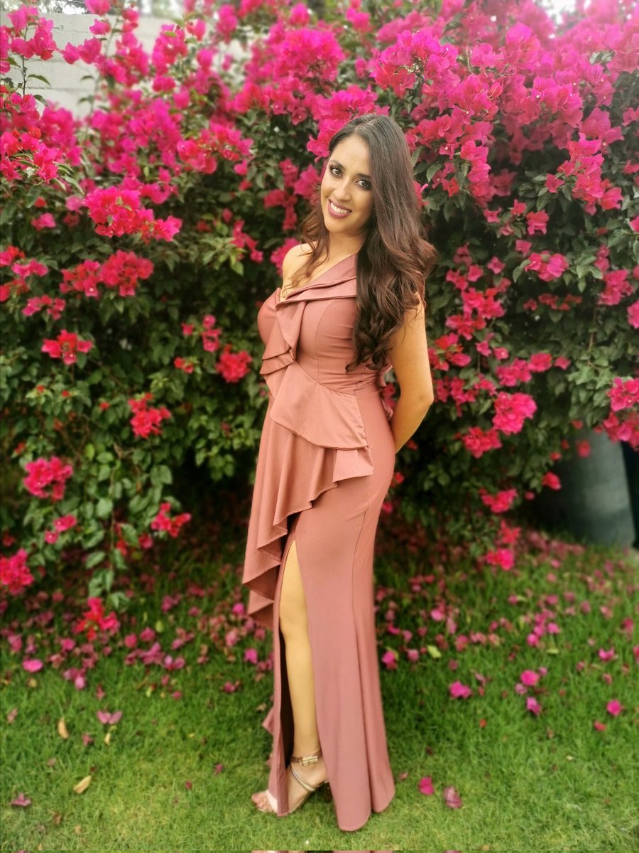 CRISTINACAMH's tweet photo. Mi vida color de rosa 💖🌷 https://t.co/XLlEAjGXV7