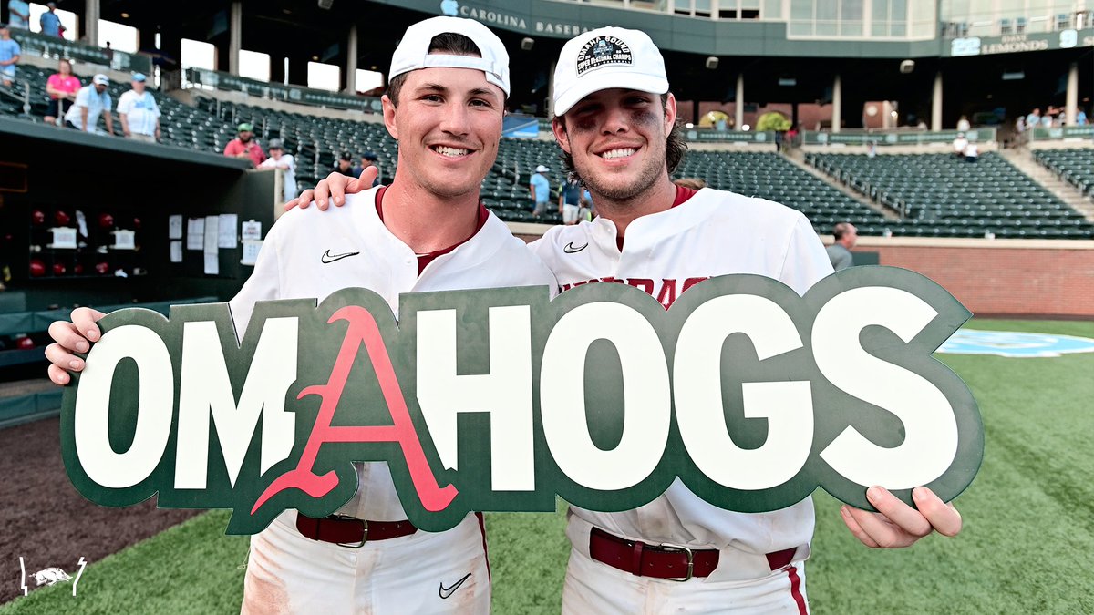 ArkRazorbacks's tweet image. Looks like a couple of #OmaHogs to us