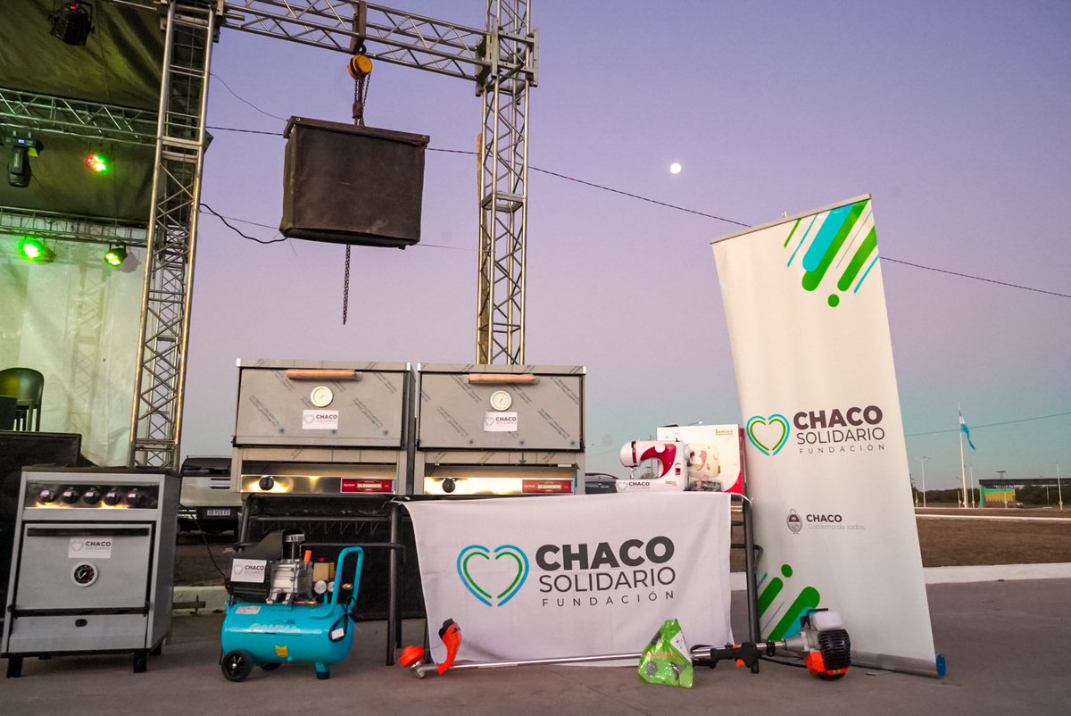 analiarach's tweet photo. Participamos del acto en conmemoración por el 110° aniversario de #Capdevilla 🎉

👉🏼Hicimos entrega de nuevo equipamiento para que emprendedores locales puedan fortalecer sus proyectos y cumplir sus sueños. https://t.co/IouwgiMftp