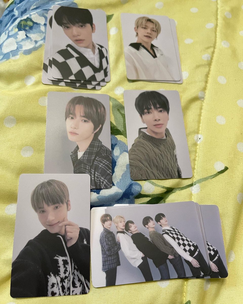 NunaLory's tweet photo. WTS WTT TXT Lucky Draws 

Round m2u 1 Lucky draws 

Trade: 
Willing to Trade to Round 2 Soobin or Yeonjun Only (M2U, Powerstation or Soundwave)

Selling:
Member $20 
Yeonjun must buy group one also 
Group: $12 

#wts #txt #txtsale #txtwts #txtwtt #txttrade https://t.co/q7PwOSAPy0