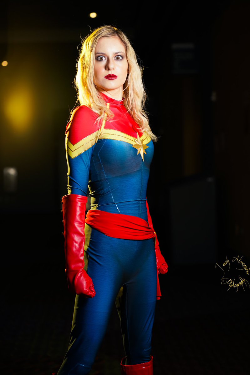 mstechdragon's tweet photo. New Captain Marvel photos!! #MCU #Avengers #CaptainMarvel #cosplay #caroldanvers @Disney @captainmarvel @Marvel @brielarson https://t.co/eimsc637s6