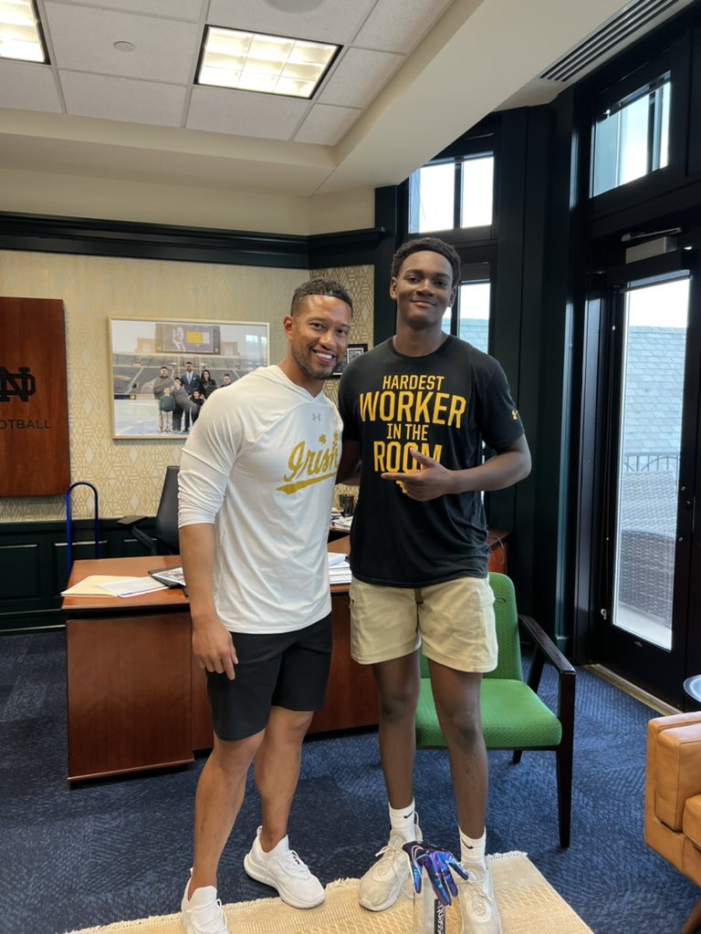 BryceYoung_22's tweet photo. After a great camp and conversation with @Marcus_Freeman1, I am extremely grateful to receive my first offer from the University of Notre Dame #AGTG #GoIrish @CoachWash56 @CoachAlGolden @CoachJasonEstep @CharChristAD @LemmingReport @NDFootball https://t.co/PQuQFE9lIF