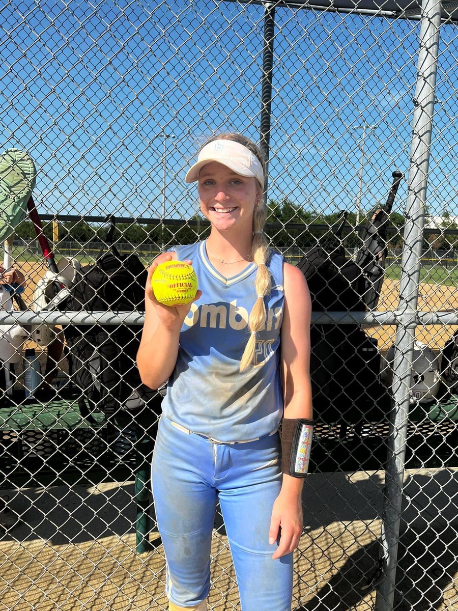 BombersCtxWard's tweet photo. @kendall_wardd with a 3 run HR along with 2 doubles for the weekend. Also lights out in the circle going 3-0 at the Texas State Championship. @bombers_fp @IHartFastpitch #bombers #fastpitch https://t.co/sGYwL5A1ww