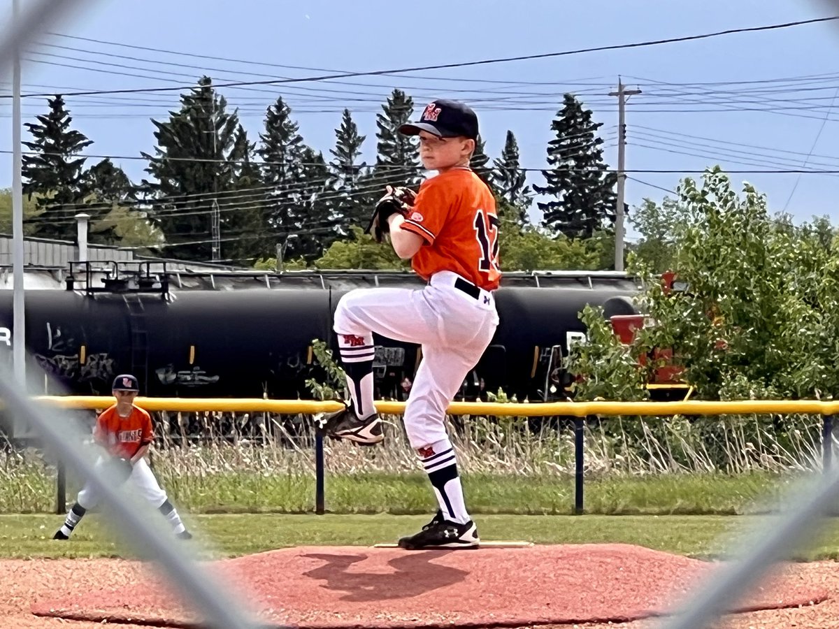 KingCalvin98's tweet photo. What a weekend watching this OG on the Diamond in Lloyd! Pitched game one and finished with 9 K’s! #OilGiants #U11AA #Kinger2.0 https://t.co/NJSow4o8Z6