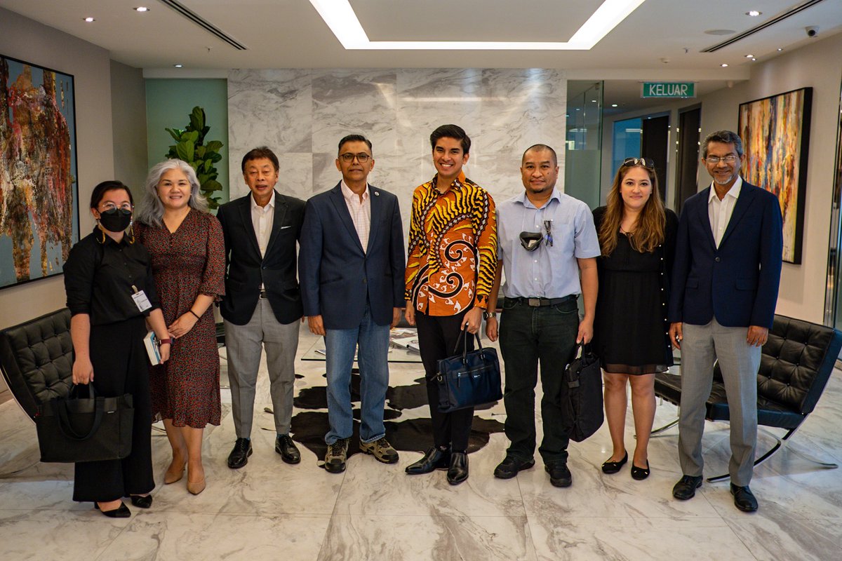 SyedSaddiq's tweet photo. Honoured to have been invited to meet representatives from the US-ASEAN Business Council. 

The meeting was attended by representatives from Malaysian based US companies Coca-Cola, ConocoPhillips, IBM &amp; General Electric International. https://t.co/J3wygfnuje