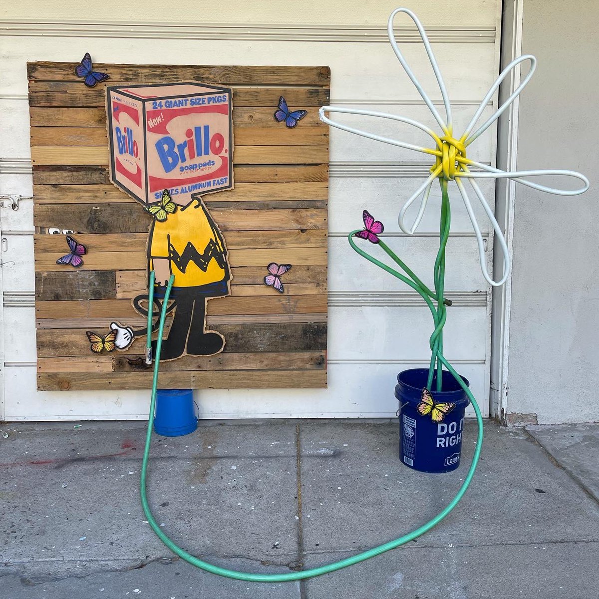 ArtlordLA's tweet photo. Let out your inner child. #artlord #mixedmedia #sculpture https://t.co/xeBzVQtIVy