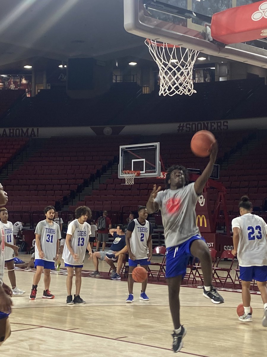 The Tigers a great time this weekend at the University of Oklahoma team camp! The tigers showed a lot of heart and character all weekend long! A special thank you to our parents, Sanders Community Foundation and the YMCA of Corsicana for making this possible! #WENOTme #TCC