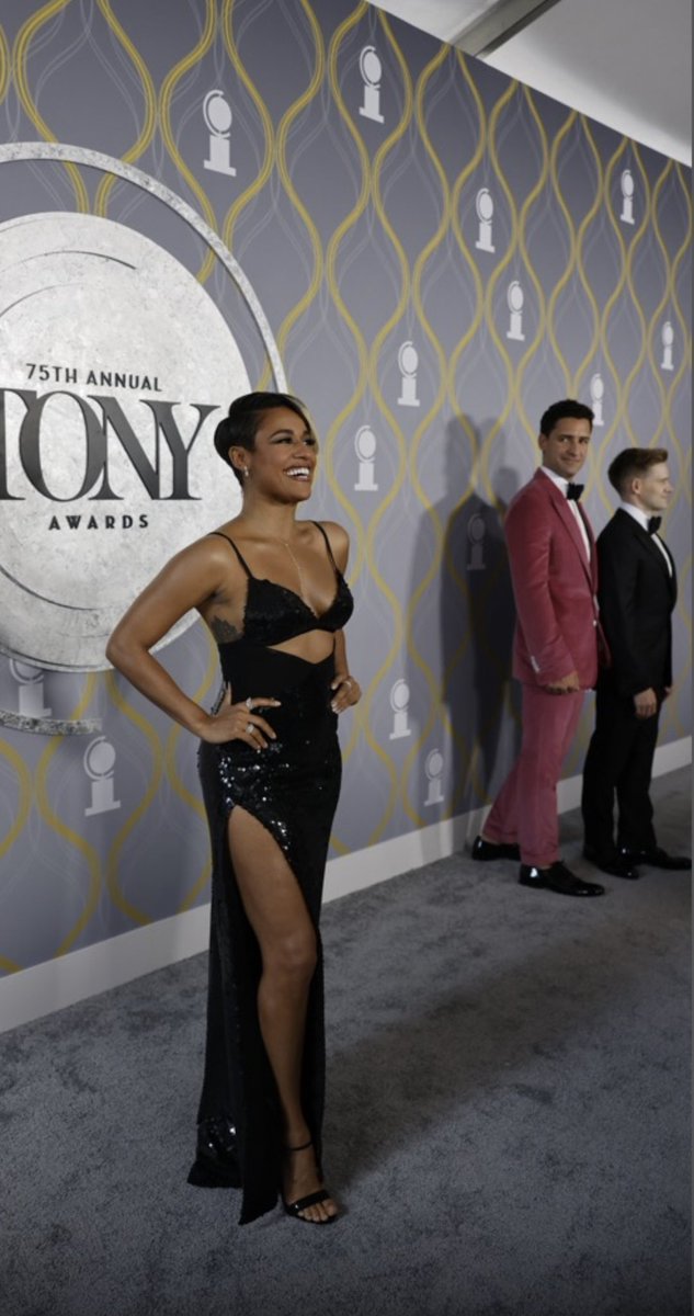 KeenanBlogger's tweet image. Find yourself a man who looks at you the way my husband looks at Ariana DeBose.