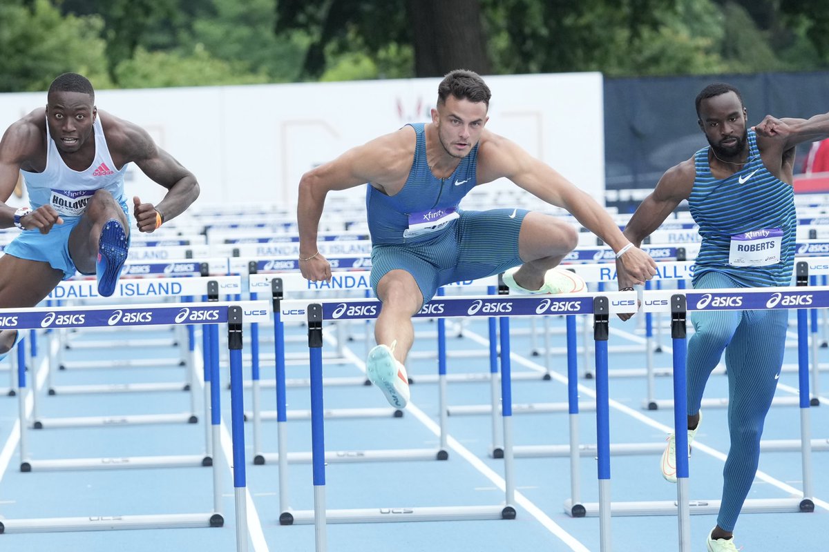 usatf's tweet photo. DEVON ALLEN GOES 12.84 🤯

USATF NYC Grand Prix win ✔️
World lead in the 110 hurdles ✔️
Meet record ✔️

…and the third fastest in HISTORY! 💥

#JourneyToGold https://t.co/WC3WG6QMa2