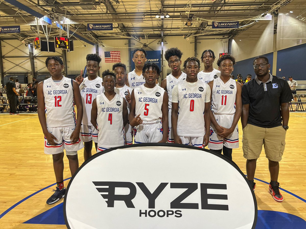 RYZEHoops's tweet photo. 13U Jr. June Jamboree Championship 

AC Georgia 50
ECP Louie 44

This one came right down to the wire in OT, where Evan Kirby hit a huge three and free throws to seal the deal. Kirby was one of the top overall players here this weekend, and finished with 20 points in the win. https://t.co/ITI7uhIgfH