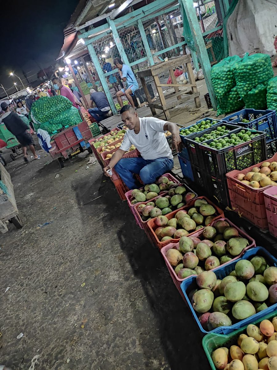 AriasCelio's tweet image. Esto no es un fotomontaje, es la pura realidad estos productos frescos vienen directamente del campo a nuestro mercado público de Barranquilla, no pagues el doble en otra parte acá es más barato.