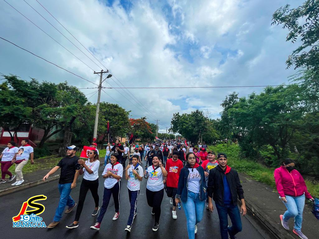 JS19JManagua's tweet photo. #12Junio | Militancia de Managua conmemora con una gigantesca caminata la gesta heroica de la Colina 110. ✊🏻🔴⚫️ 

#4319FuerzaDeVictorias https://t.co/sxEG3IIhW2