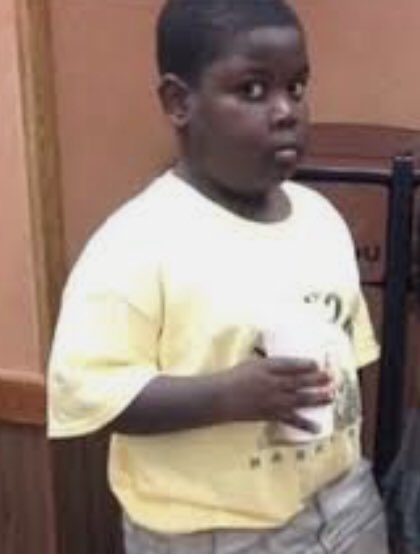 Georgia35476424's tweet photo. #LoveIsland a year and a half ago, was she not 17 dating this grown man? Michael owen abeg come and collect https://t.co/i27BXam601