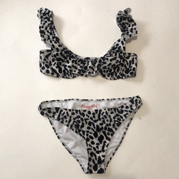 studio4pr's tweet photo. So good I had to share! Check out all the items I'm loving on @Poshmarkapp #poshmark #fashion #style #shopmycloset #dior #vintage #cabanadelsol: https://t.co/CiAoLKwoCH https://t.co/xqxkPkZU4Q