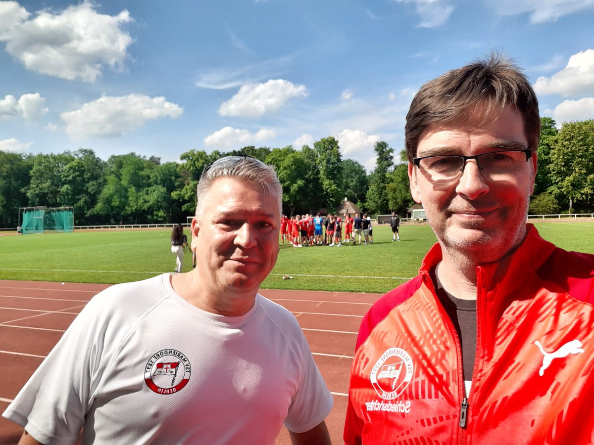 Mari_Schach's tweet photo. Die Schacher gratulieren herzlich der 1. Männer zum Aufstieg in die Berlinliga! https://t.co/xGhODebqEN