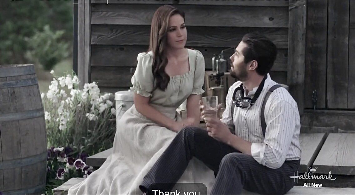 IsenbergArlene's tweet photo. @Hallmarkchannel "If we should get a Season 10 I'll rush home to watch &amp; live tweet every Sunday Night that I promise" #AllInForSeason10 #Hearties #WeareHopeValley @erinkrakow. @ChrisMcNally_ https://t.co/r7LO7OJqUQ