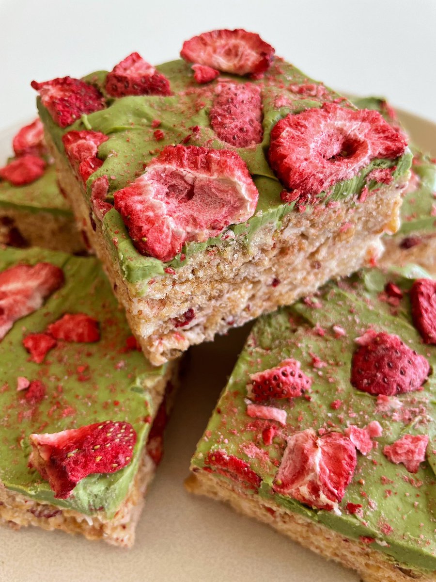 Cannabis infused strawberry matcha Rice Krispies treats 🍓