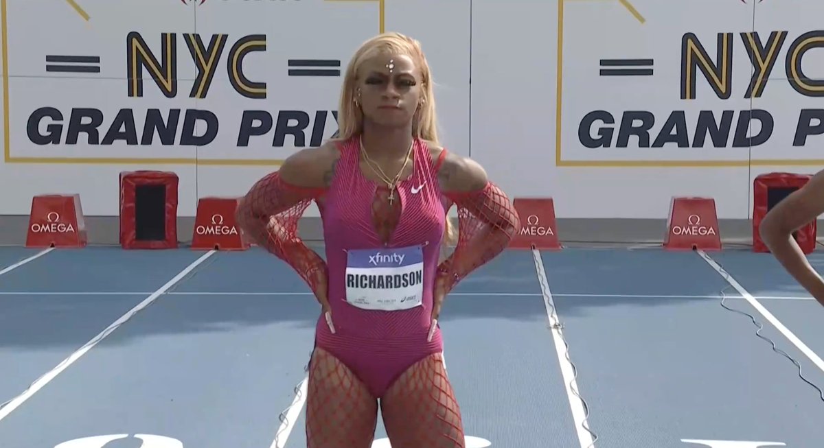 FloTrack's tweet photo. Sha'Carri taking race outfits to the next level... https://t.co/20yigiPugy