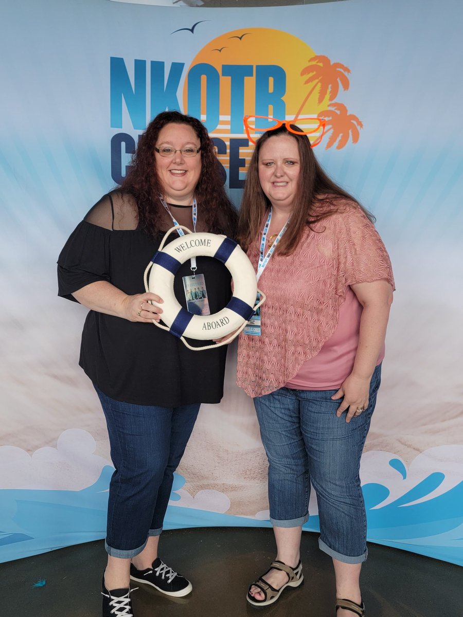 knitnrun's tweet photo. Ready for #nkotbcruise giveaway here at #nkotbmixtapetour2022 !!! https://t.co/WREhARoxw2