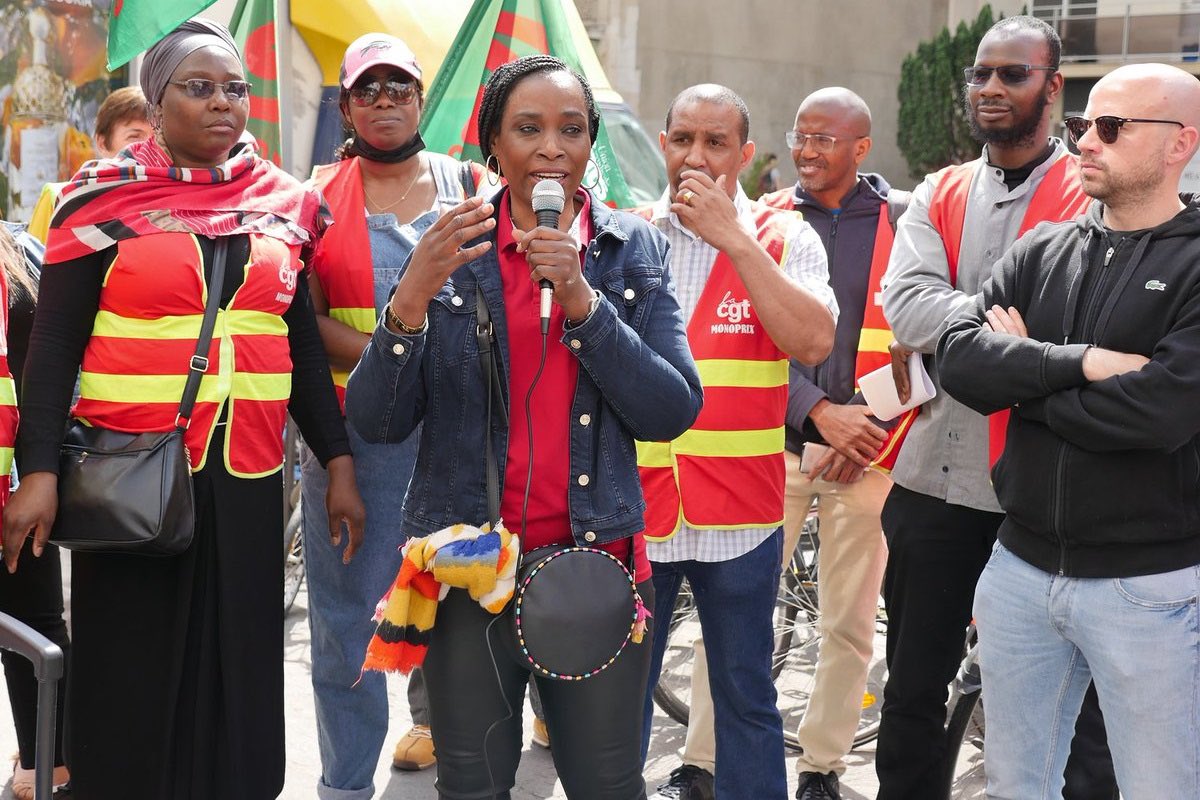 BenjaminDevos82's tweet photo. France: Tout un symbole pour le monde du travail: @KekeRachel , porte-parole de la lutte des femmes de chambre de l'hôtel Ibis des Batignolles, accède au second tour des #legislatives2022 avec la #Nupes. #workingclassstyle https://t.co/CK5K9dk6x6