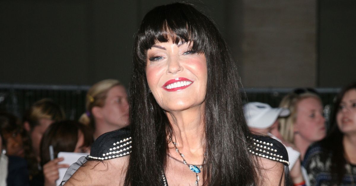 OurTPN's tweet photo. Our condolences go out to the family and friends of Hilary Devey. Hilary was entrepreneurial, inspirational and charismatic. She was instrumental in creating the pallet network sector and we will all miss her greatly. #RIPHilary https://t.co/1R8oXxLVsT