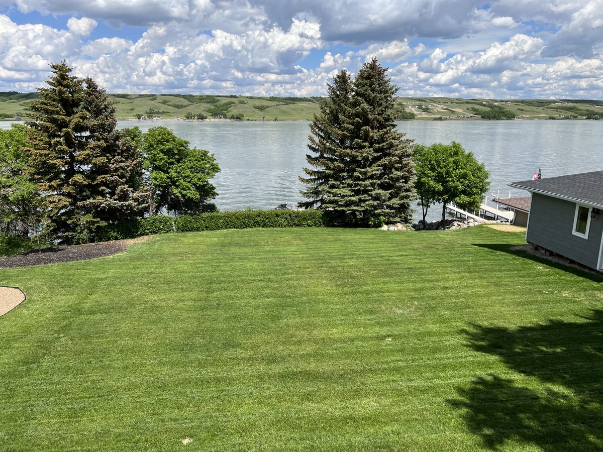 Can you smell the fresh cut grass? #lakelife #myhappyplace