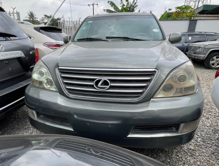 raffme20's tweet photo. Few month used Lexus GX 470 going for 5.2 million, Location Magodo, Lagos
 #Lexus #Naijausedcar https://t.co/CNqVQ12SSU