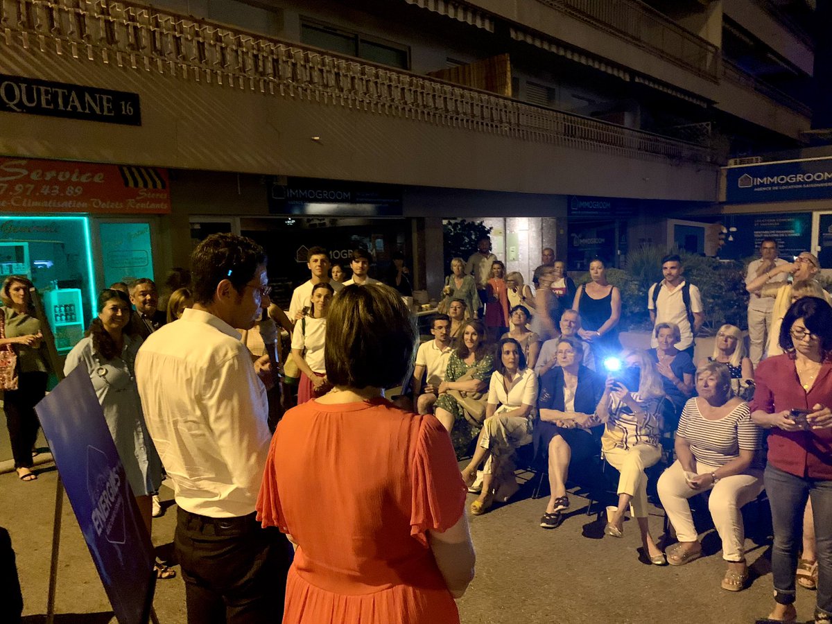 Nouv_Energie's tweet photo. .@davidlisnard est venu saluer les militants de #NouvelleÉnergie qui se sont mobilisés pour @MartinAlex06, arrivée en tête au 1er tour des #Législatives2022 dans la #Circo08 : « on progresse par rapport aux dernières #législatives. Alexandra le doit d’abord à ses qualités ». https://t.co/fPcJaWTxQ9
