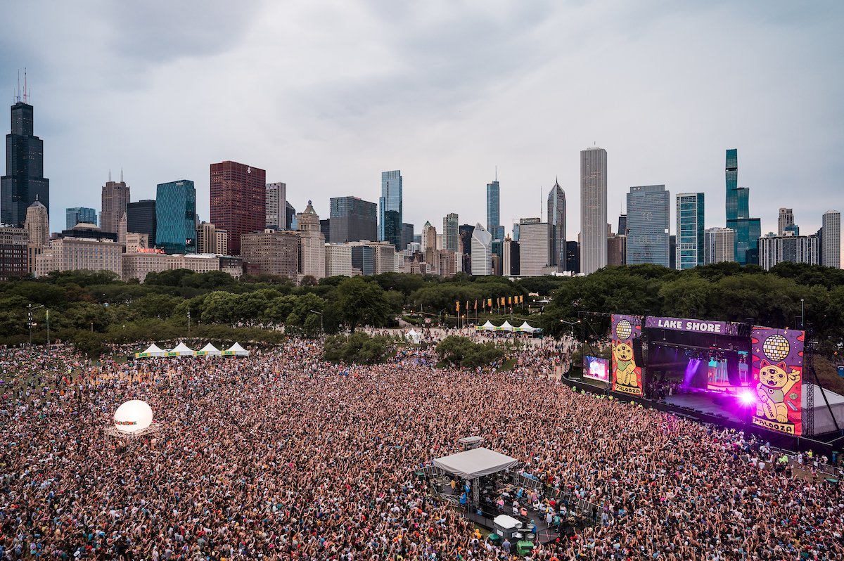 LollaFrens's tweet photo. @KingBlackBored @franklinisbored ok, ok our turn!

Preview of @franklinisbored and +1s pulling up to ApeFest! https://t.co/xQhRHPb50A